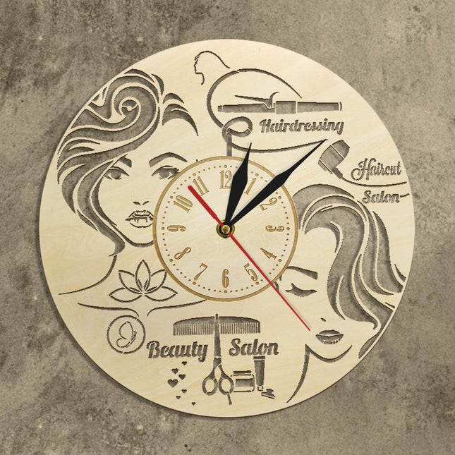 Decoratieve houten klok voor kapsalon