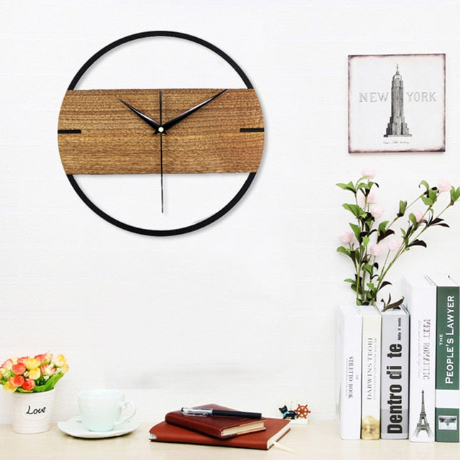 Scandinavische design wandklok van hout