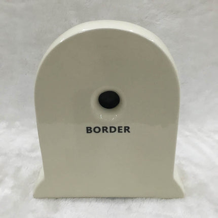 Klassieke witte tafelklok met bloemen