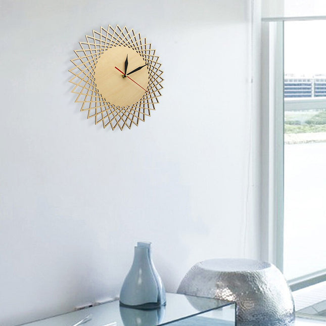 Houten wandklok met rozet design
