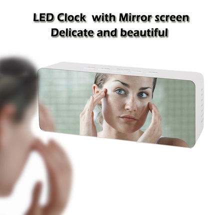 Digitale wekker met spiegel display