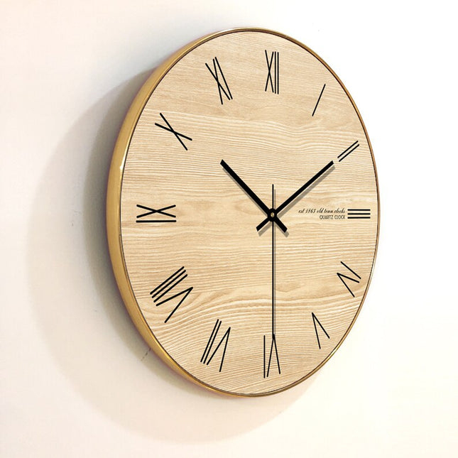 Eenvoudige ronde houten wandklok design