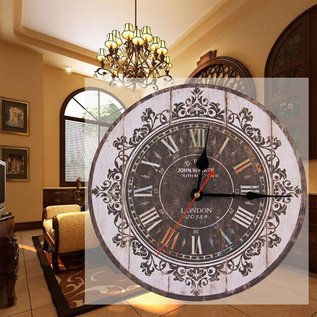 Ronde vintage klok met verweerd hout
