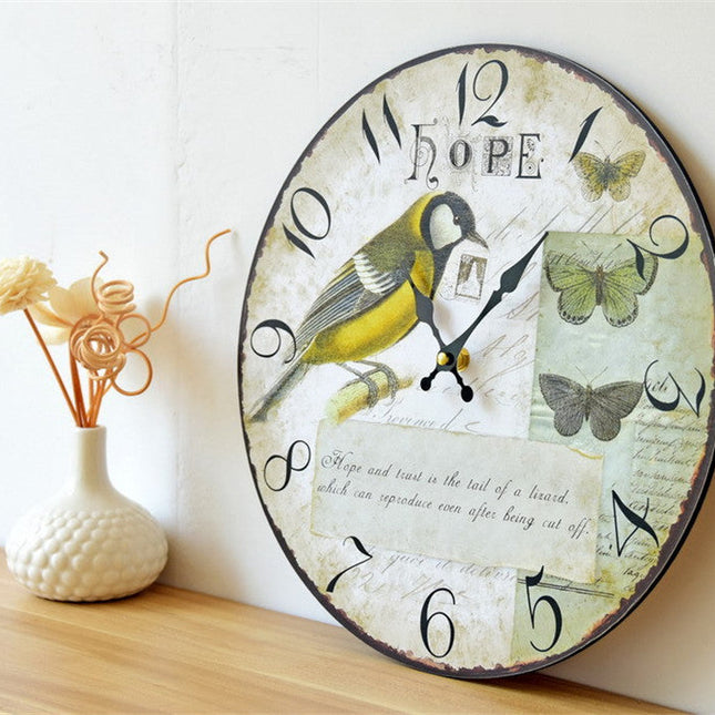 Decoratieve vintage klok met vogel
