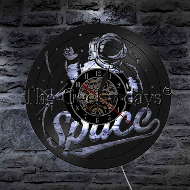 Astronaut vinyl wandklok ruimte thema
