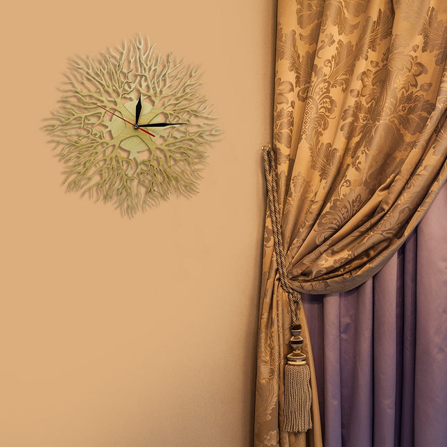 Decoratieve wandklok met boomwortel design