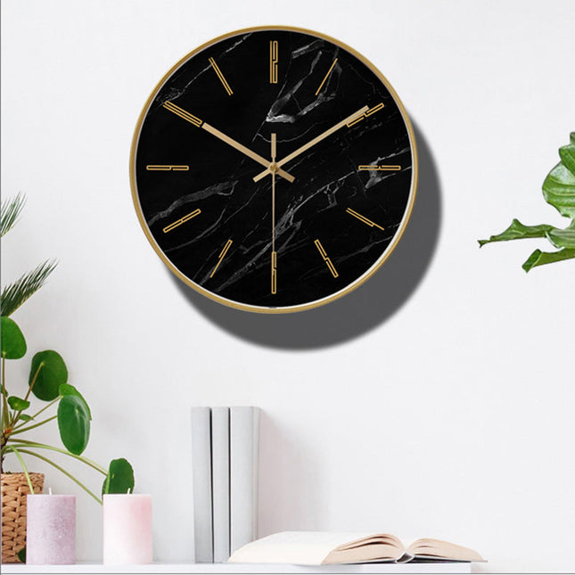 Ronde wandklok met marmerlook en goud