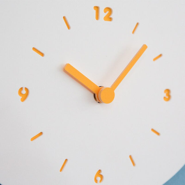 Wandklok kuiken in een eierschaal