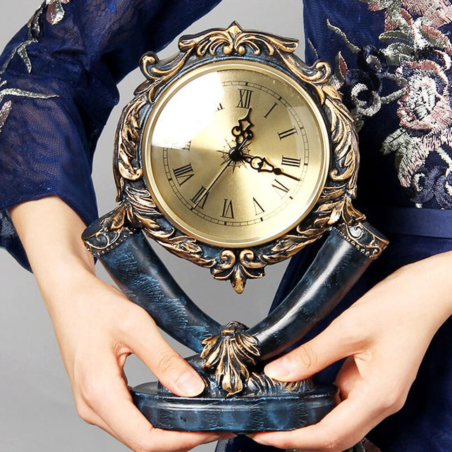 Klassieke goudkleurige tafelklok vintage stijl