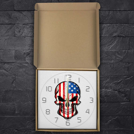 Stoere wandklok doodshoofd USA vlag
