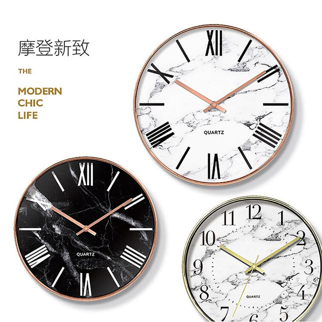 Scandinavische quartz klok met marmerlook