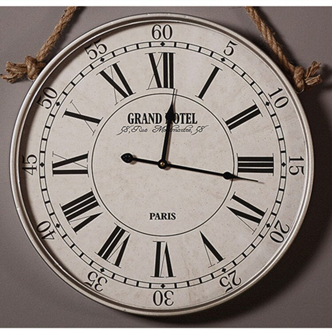 Vintage hangende klok met touw