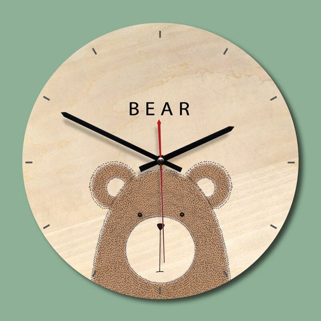 Houten wandklok met beer voor kinderkamer