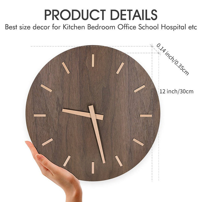 Stille minimalistische wandklok van hout