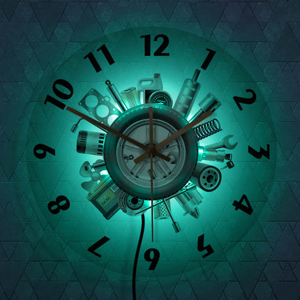 Originele wandklok voor de automonteur