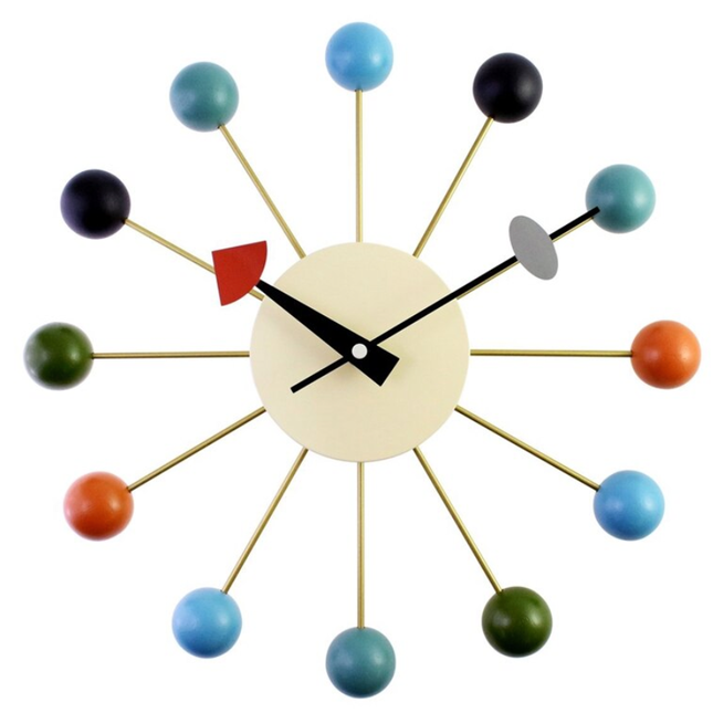 Moderne design wandklok met gekleurde ballen