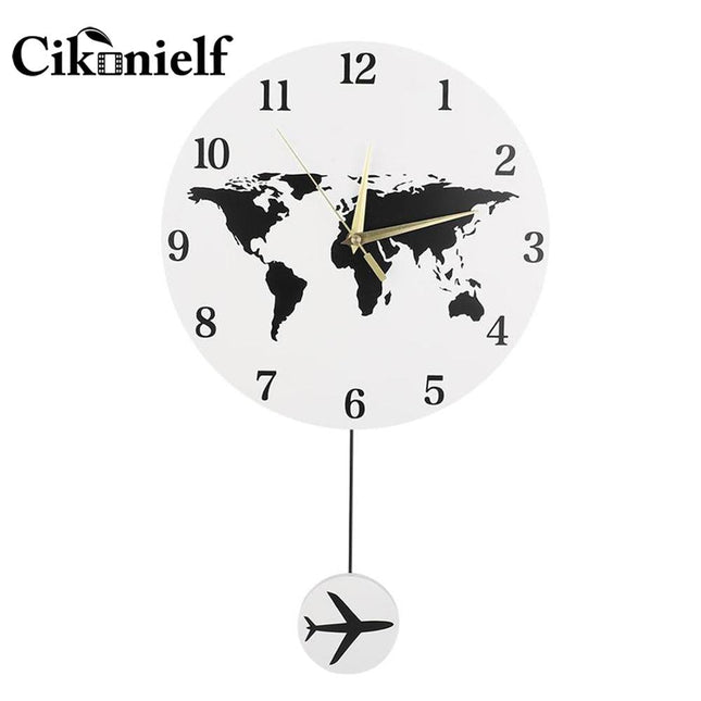 Wereldkaart wandklok met slinger vliegtuig