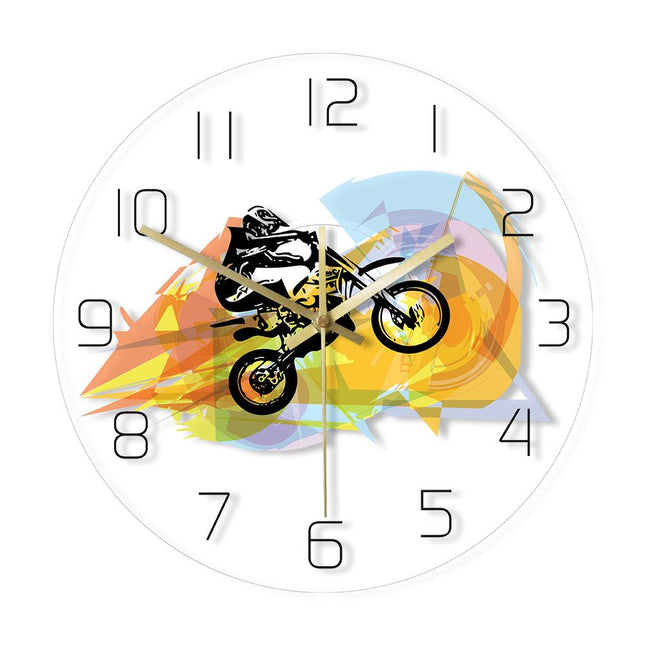 Moderne glazen wandklok met motorcross