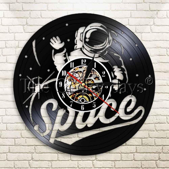 Astronaut vinyl wandklok ruimte thema