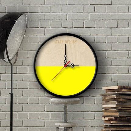 Ronde wandklok half hout half geel