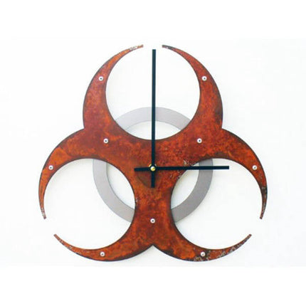 Industriële wandklok biohazard roest look