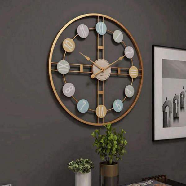 Steampunk wandklok met Romeinse cijfers