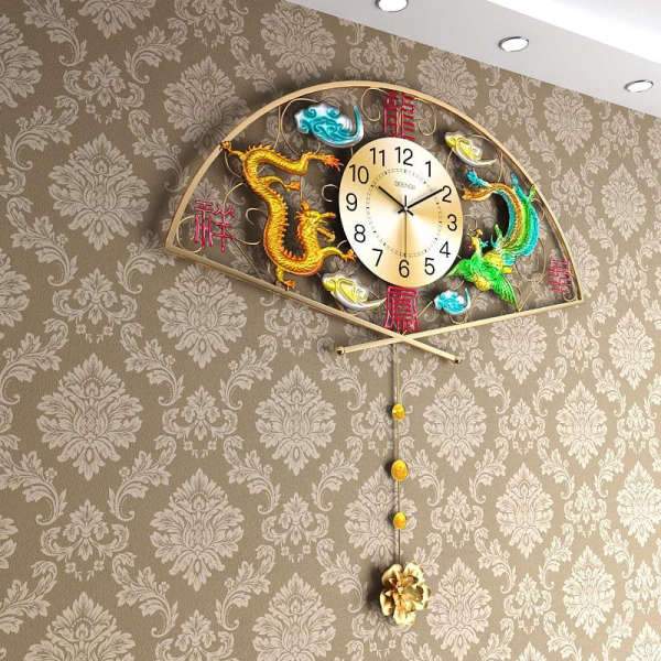 Grote Aziatische wandklok met draken