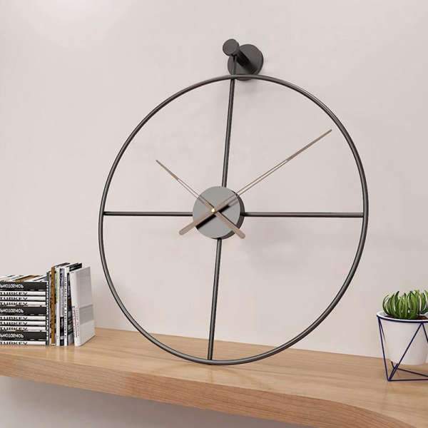 Grote minimalistische wandklok zwart metaal