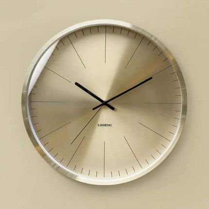 Grote minimalistische wandklok goudkleurig design