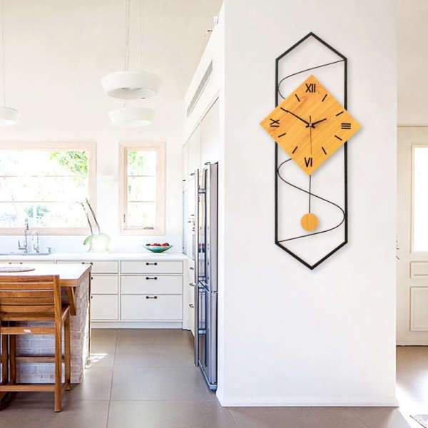 Moderne houten slingerklok geometrisch design