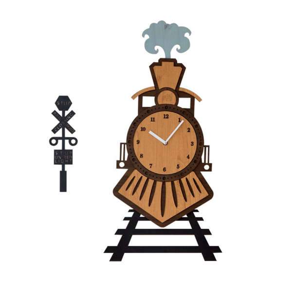 Grote houten wandklok trein design