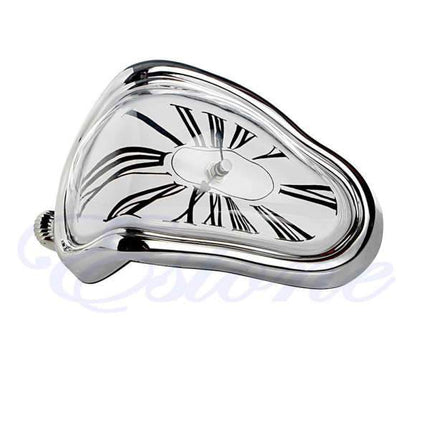 Smeltende klok in surrealistische Dalí-stijl