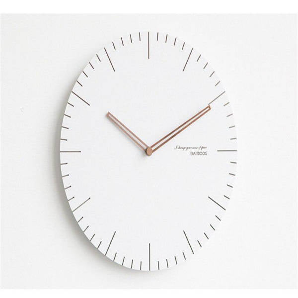 Witte minimalistische wandklok Scandinavisch design